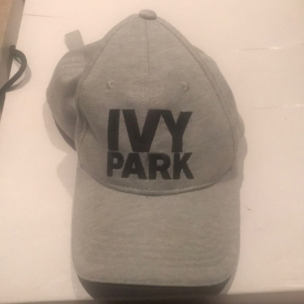 Ivy park grey hat